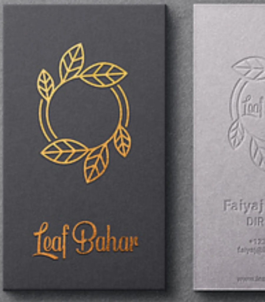 16 Striking Business Card Trends of 2024